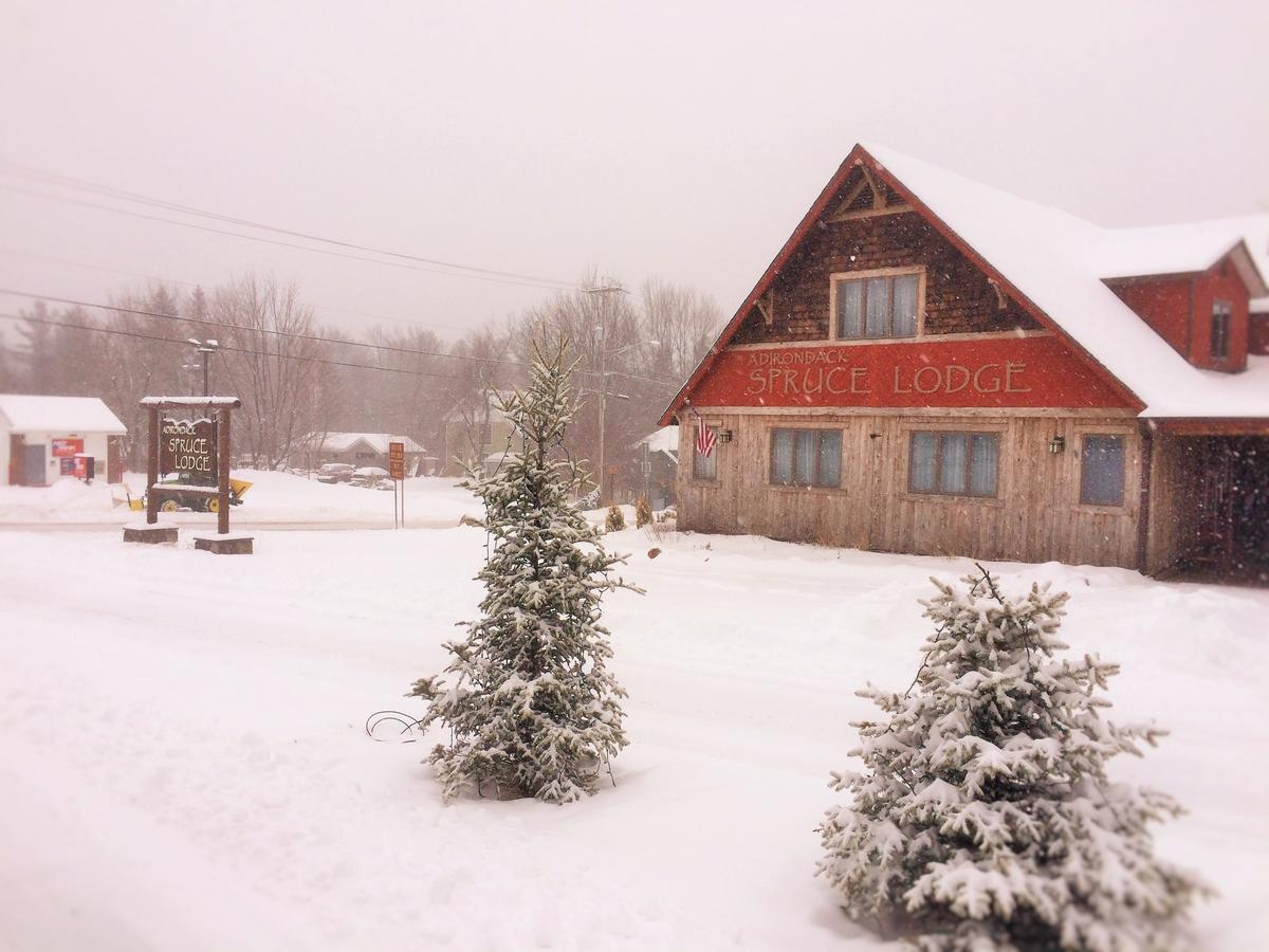 Adirondack Spruce Lodge Уилмингтън Екстериор снимка