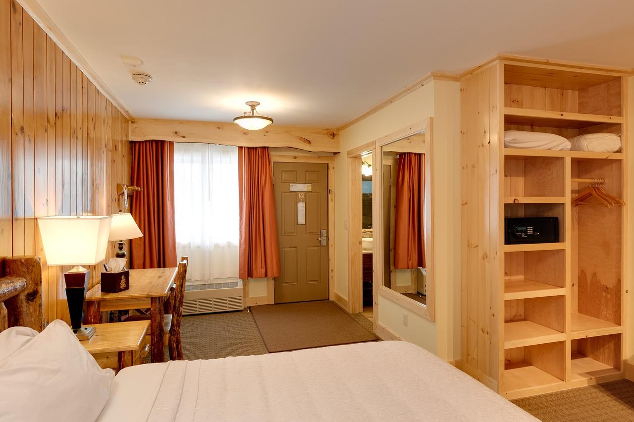 Adirondack Spruce Lodge Уилмингтън Екстериор снимка